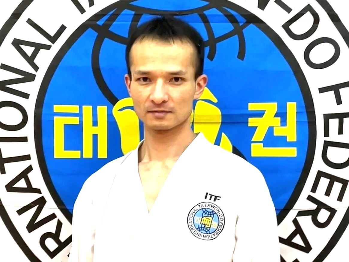 酒井麻央指導員