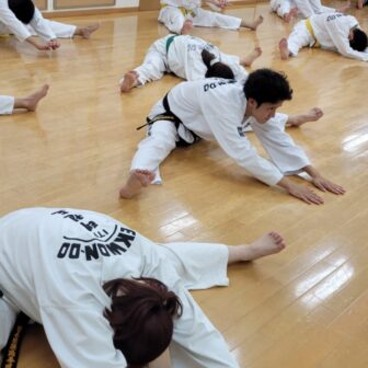 インフィニティテコンドー新松戸道場の稽古風景